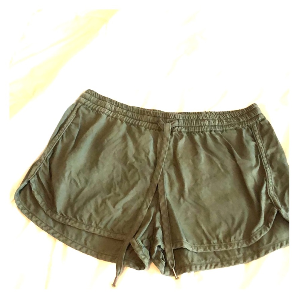 Adorable olive shorts